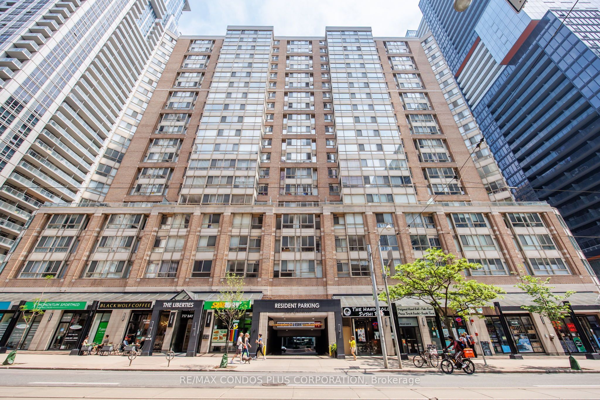 717 Bay Street 702