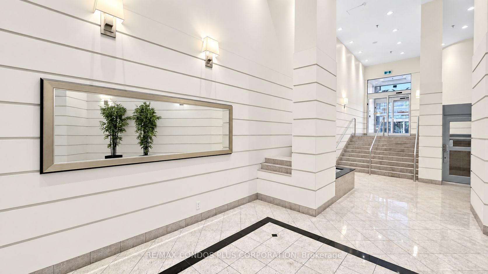 717 Bay Street 702