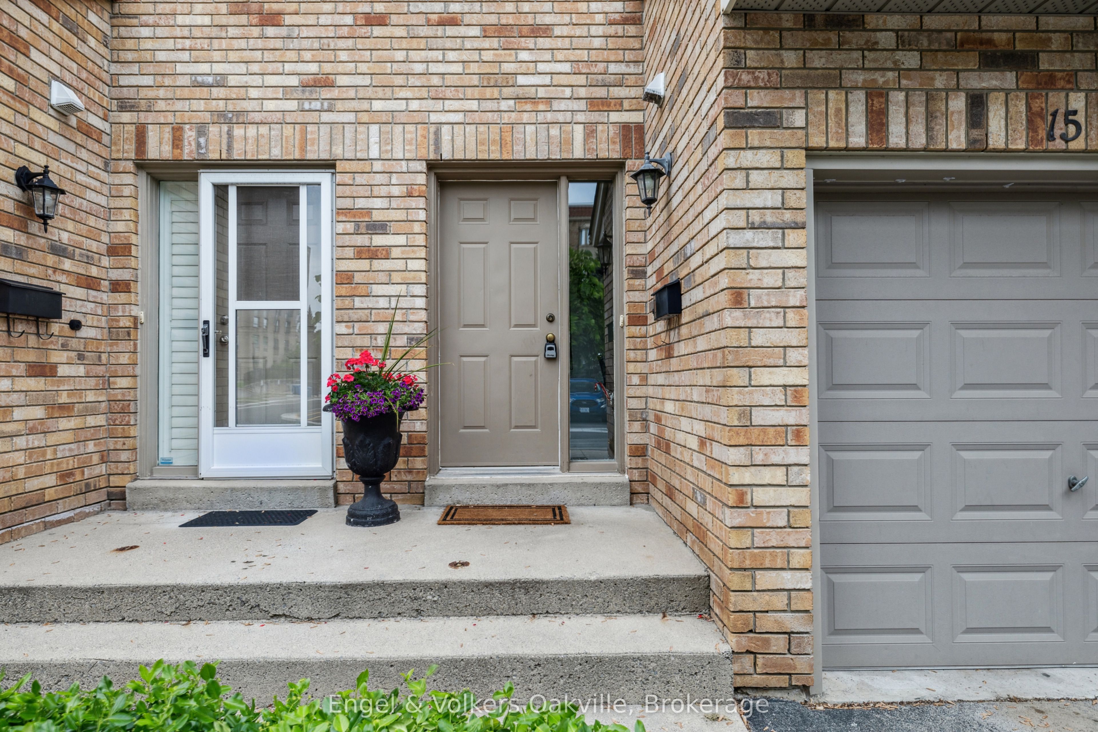 2015 Cleaver Avenue 15