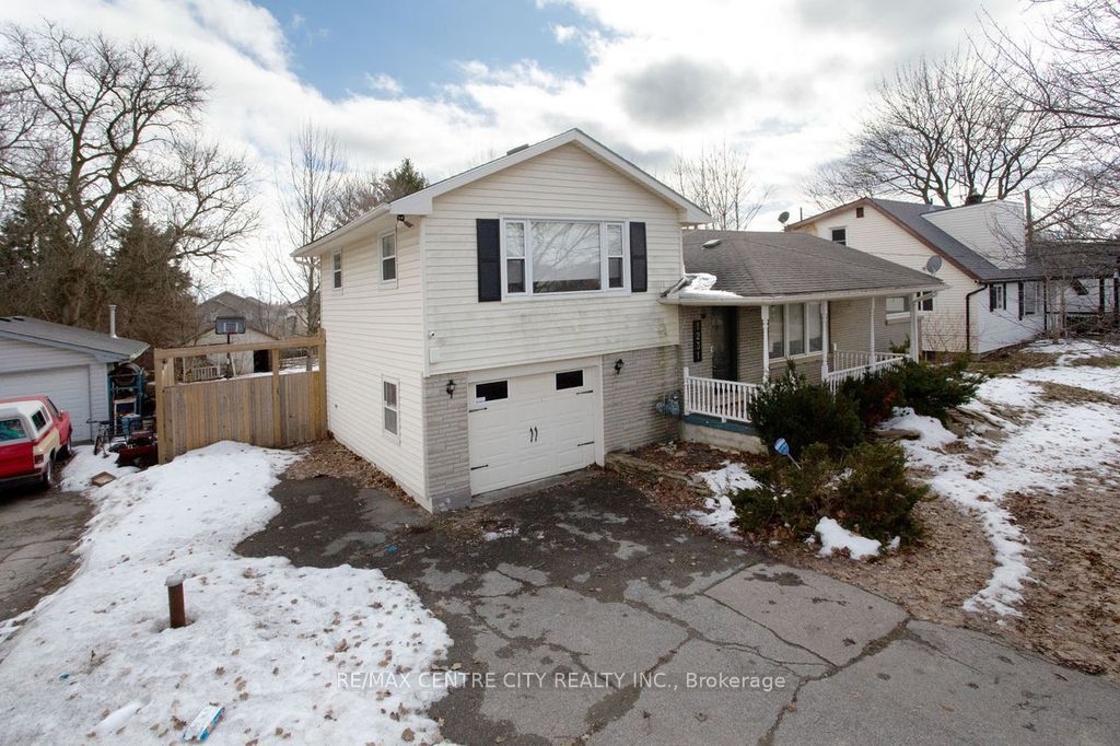 Photo of 1231 Sunningdale Road E, London North, ON N5X 4B1 (MLS # X12960740)