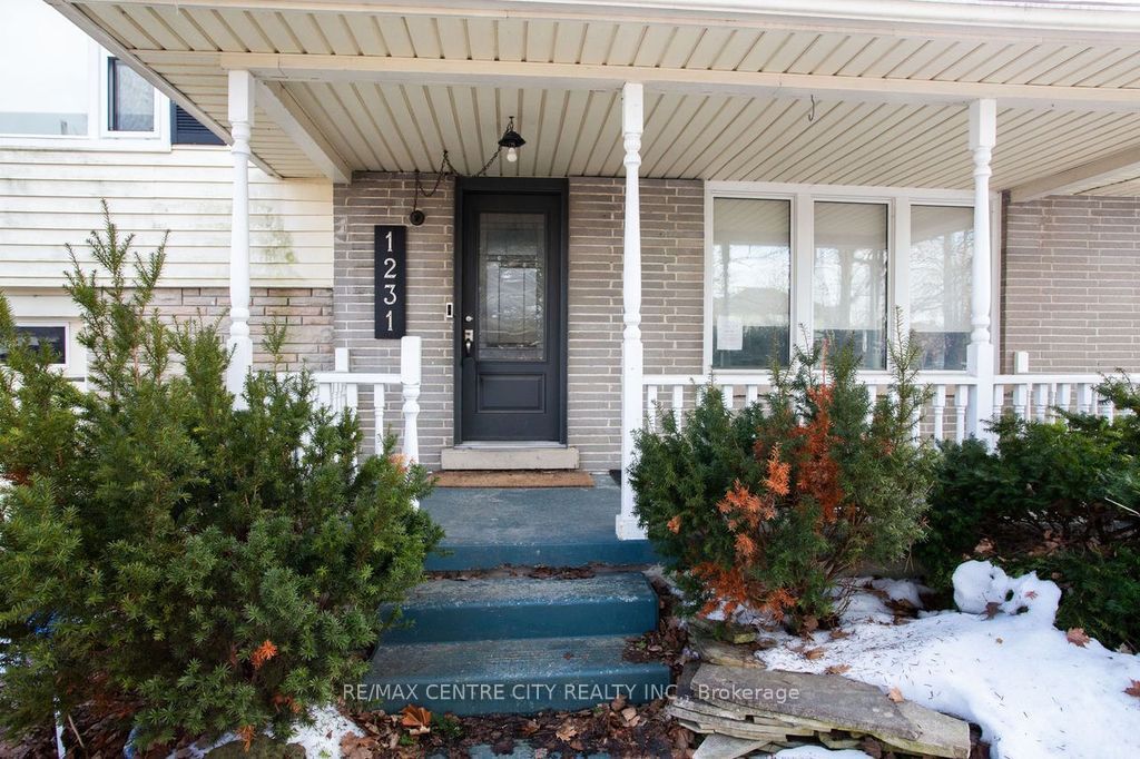 Photo of 1231 Sunningdale Road E, London North, ON N5X 4B1 (MLS # X12960740)