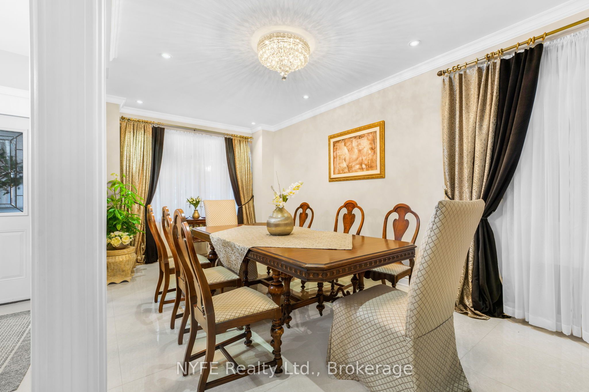 690 Peter Robertson Boulevard