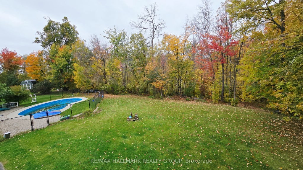 Photo of 860 Munro Drive, McNab/Braeside, ON K7S 3G8 (MLS # X14032272)
