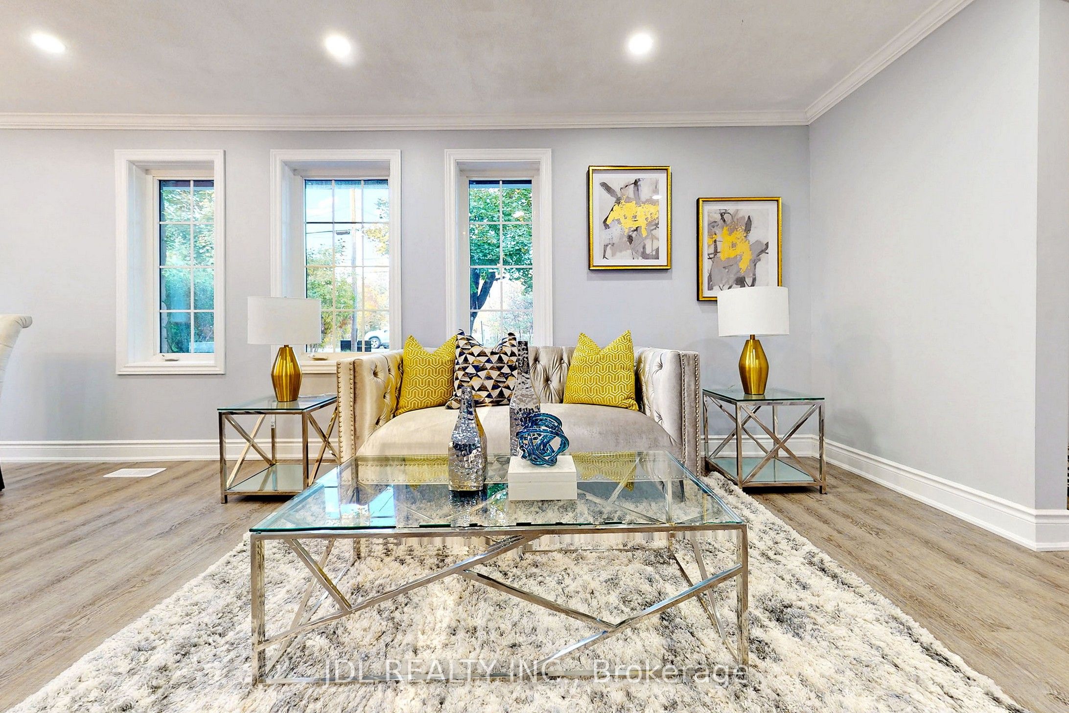 180 Olde Bayview Avenue