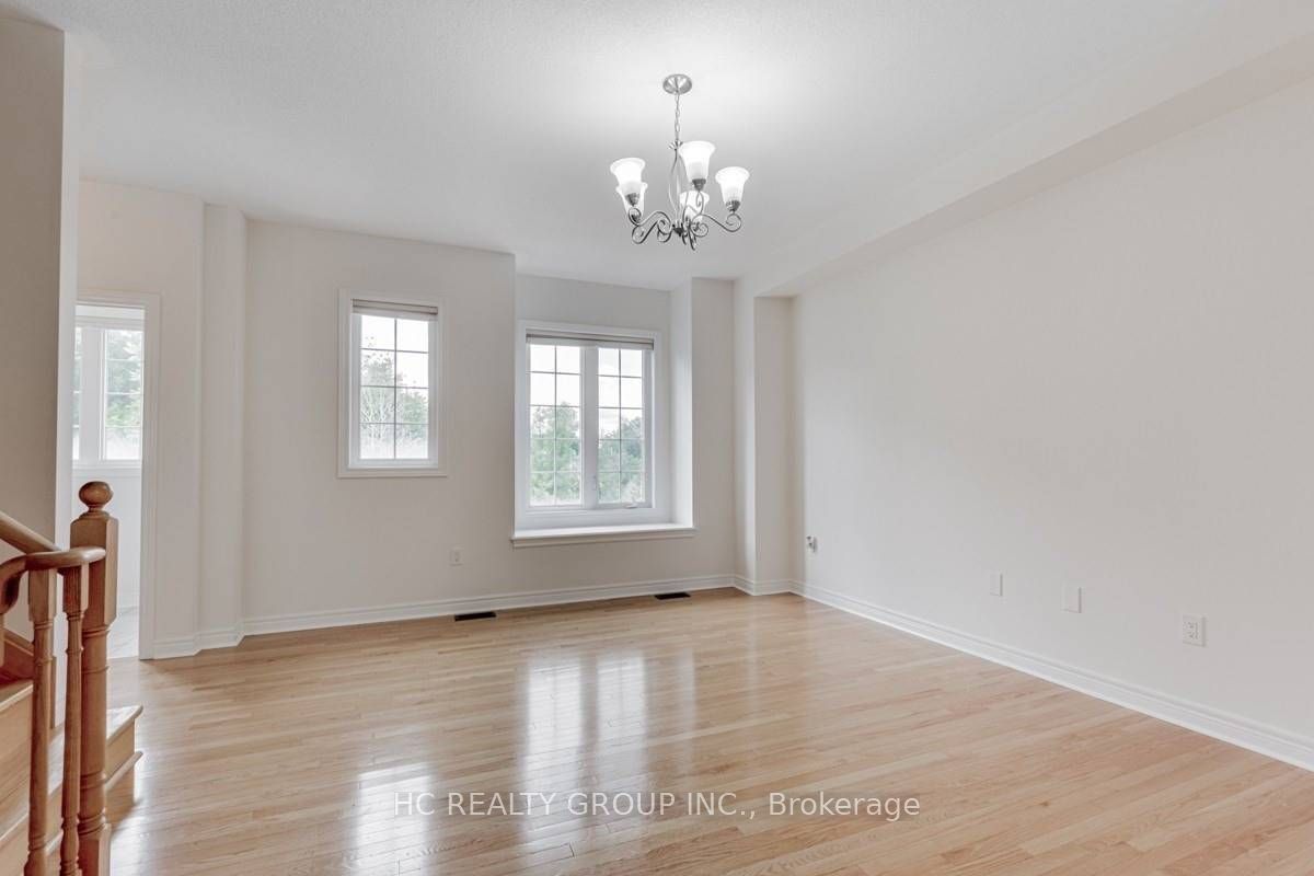 15 Old Colony Road 106