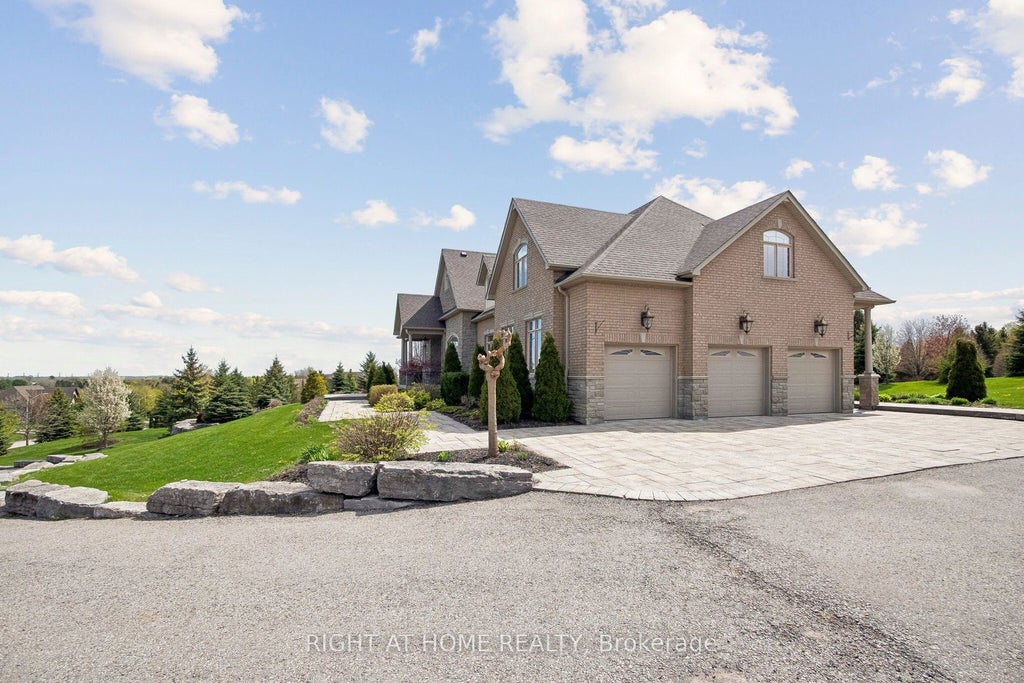 Photo of 18 Bice Court, Clarington, ON L0B 1J0 (MLS # E13138682)