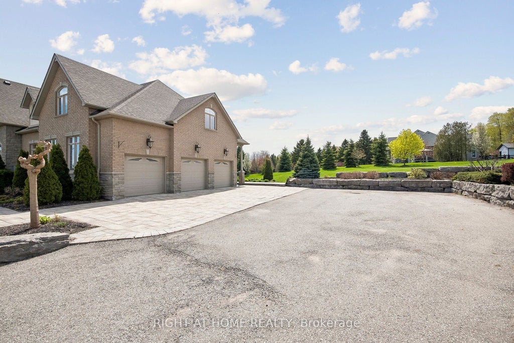 Photo of 18 Bice Court, Clarington, ON L0B 1J0 (MLS # E13138682)