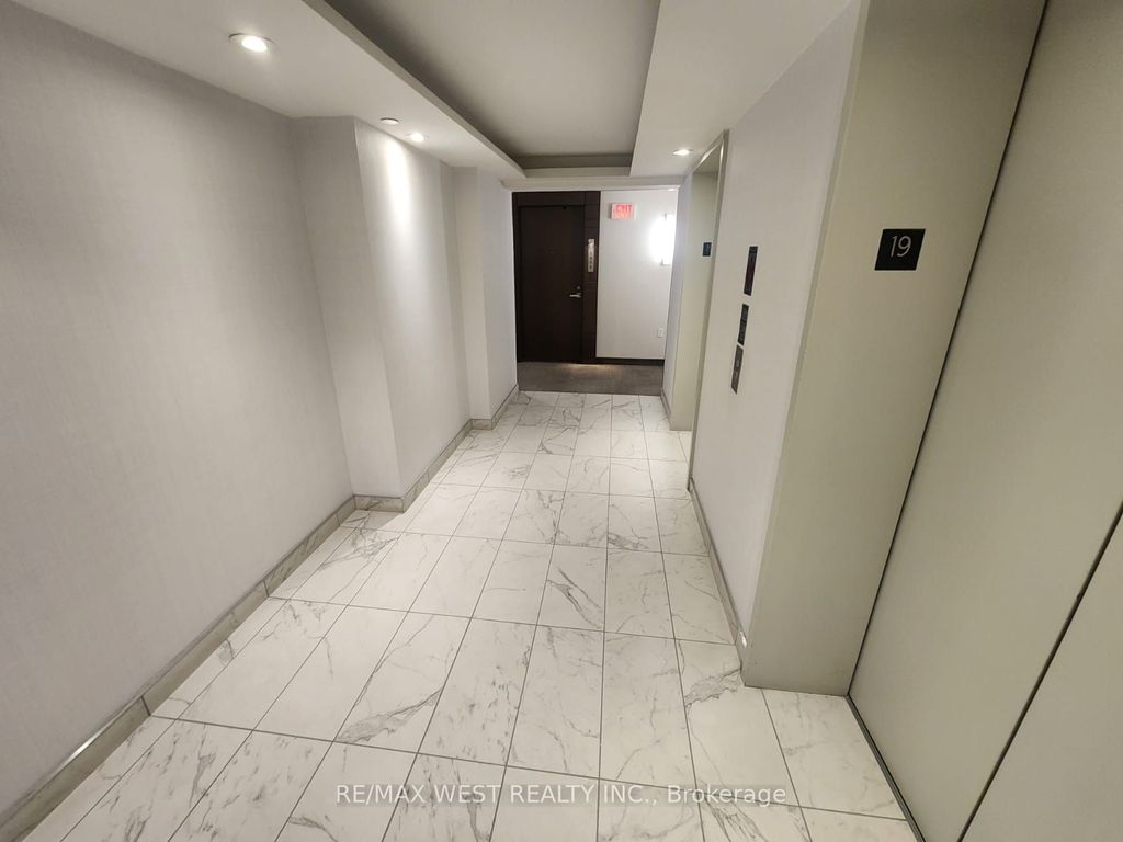 Photo of 1 The Esplanade Avenue #1906, Toronto, ON M5E 0A8 (MLS # C11990369)