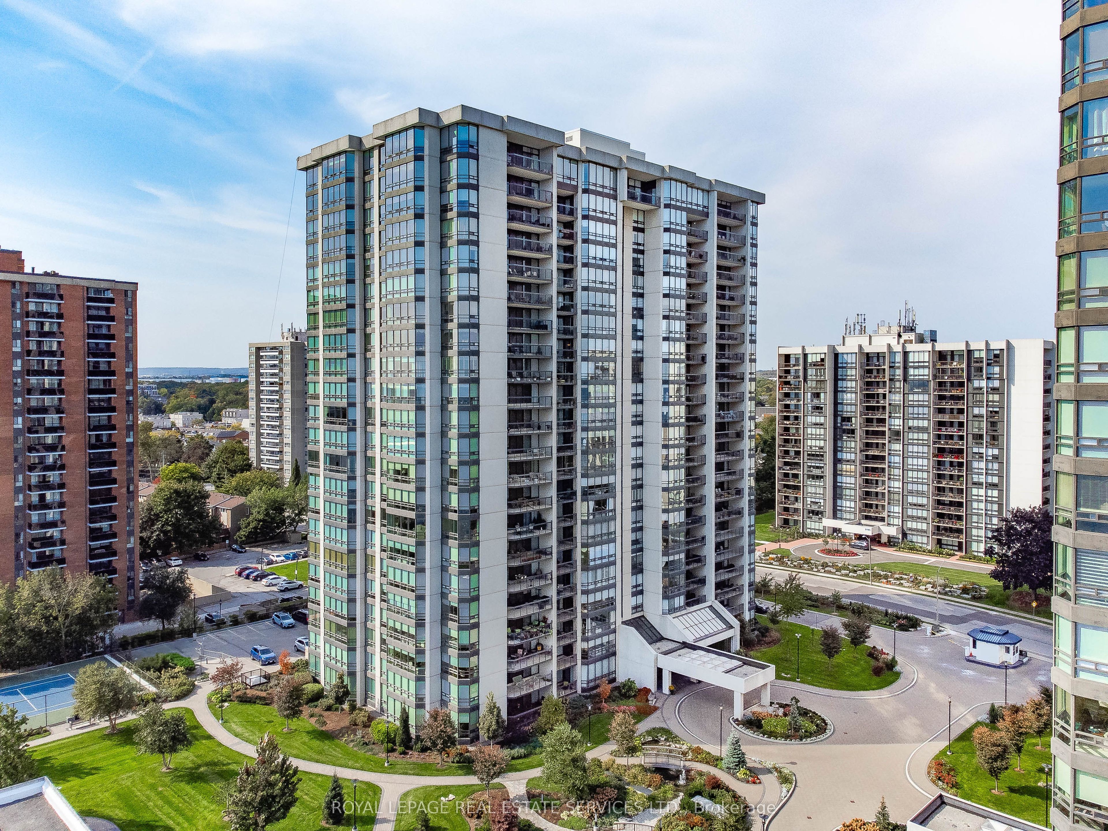 2180 Marine Drive 1601