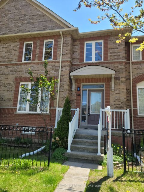 376 Rosegate Way Oakville ON L6H 6K3