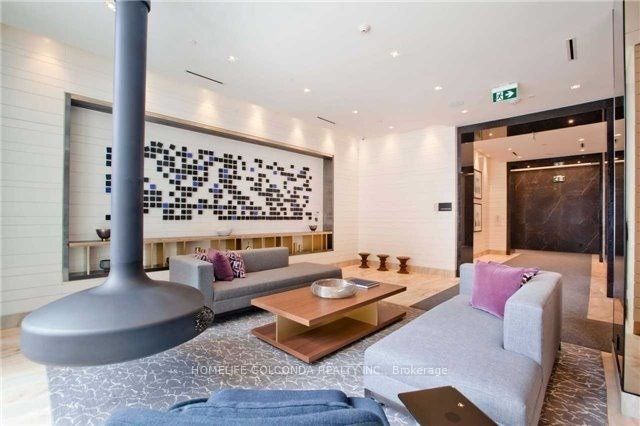 55 Merchants' Wharf Street 324