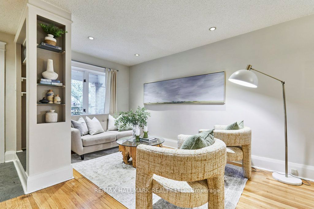 Photo of 437 Davisville Avenue, Toronto, ON M4S 1H7 (MLS # C12476439)