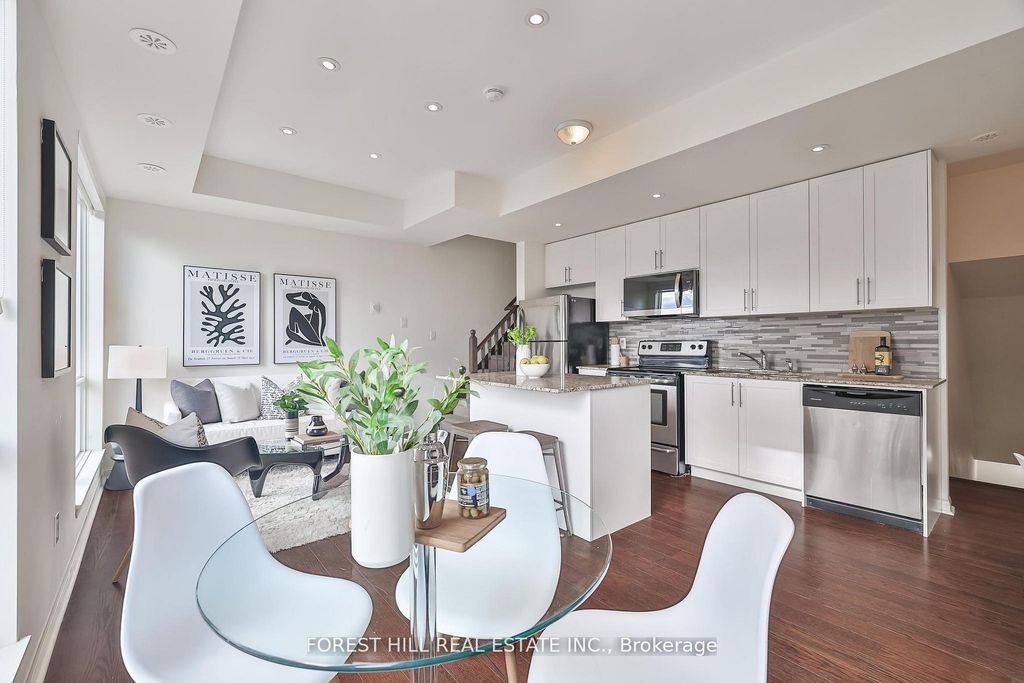 Photo of 639 Lawrence Avenue W #318, Toronto, ON M6A 1A9 (MLS # C12923582)