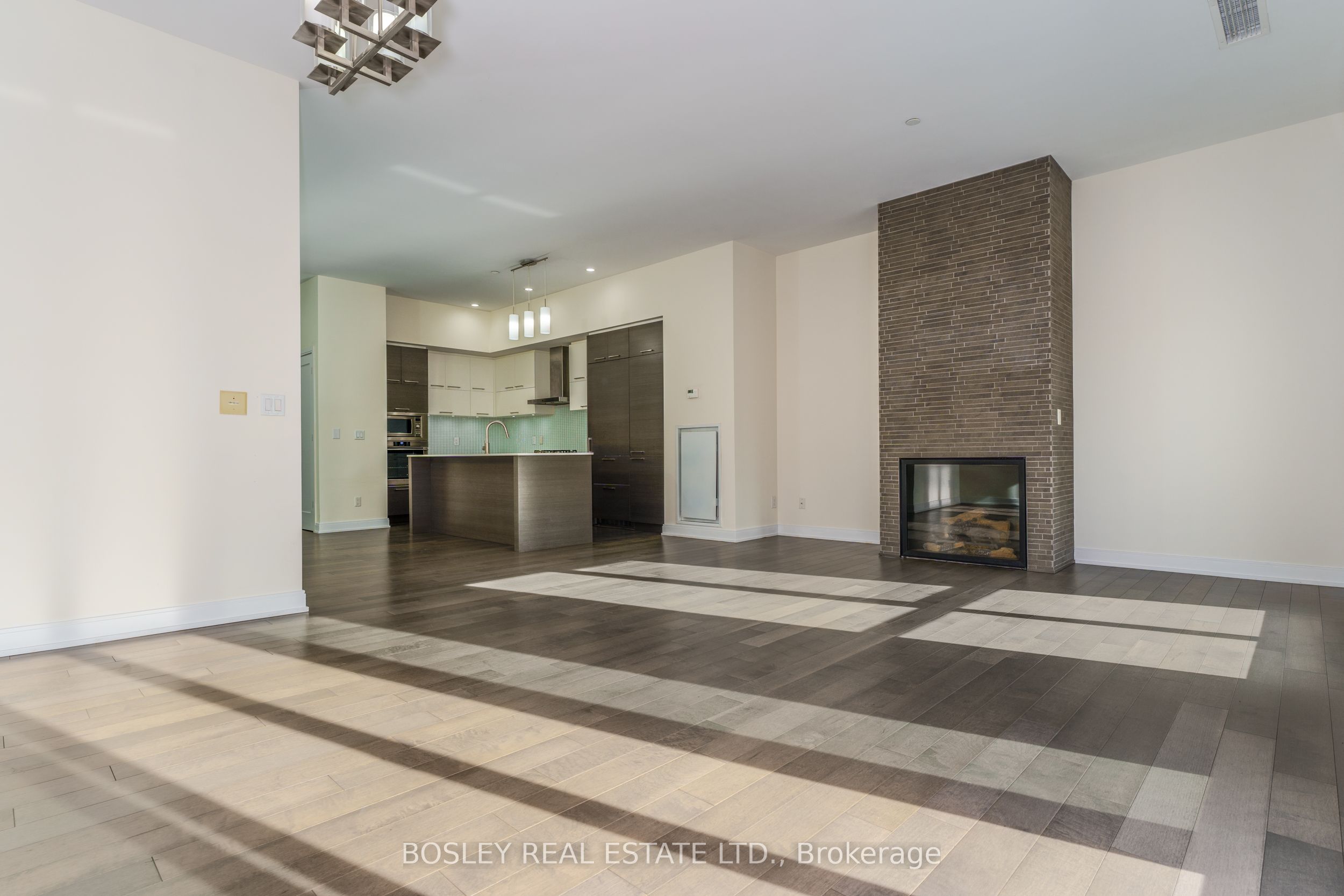 55 Front Street E PH1203