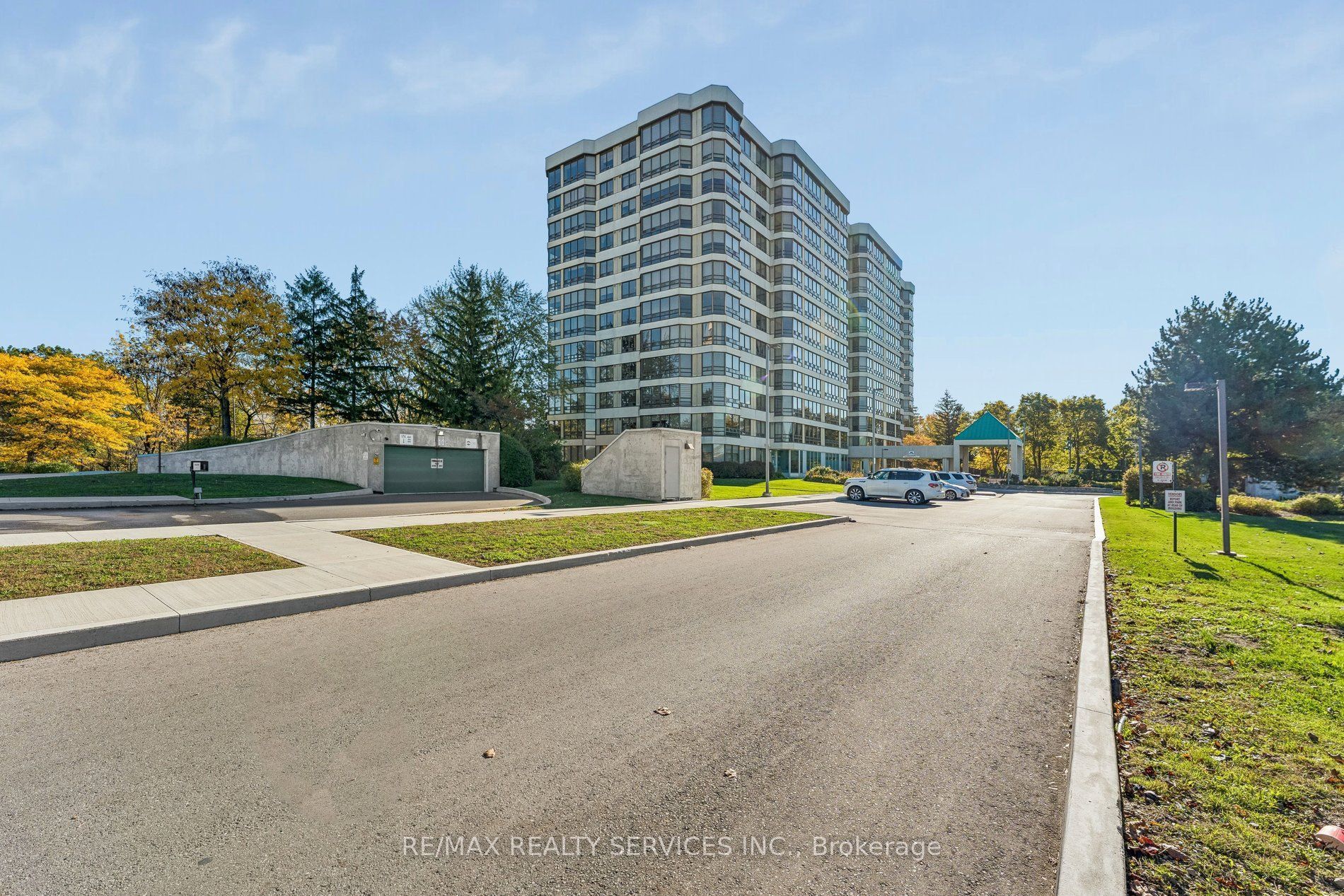 330 Mill Street S 1206