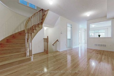 49 Napanee Street Richmond Hill ON L4E 0X3