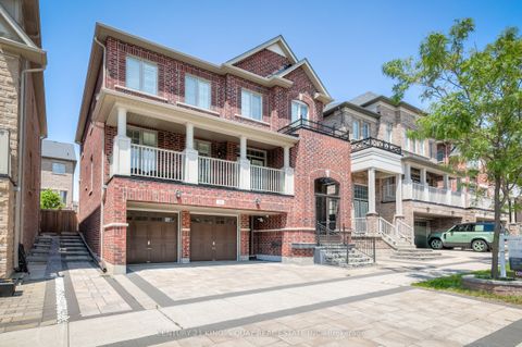 18 Manila Avenue Markham ON L6C 0W1