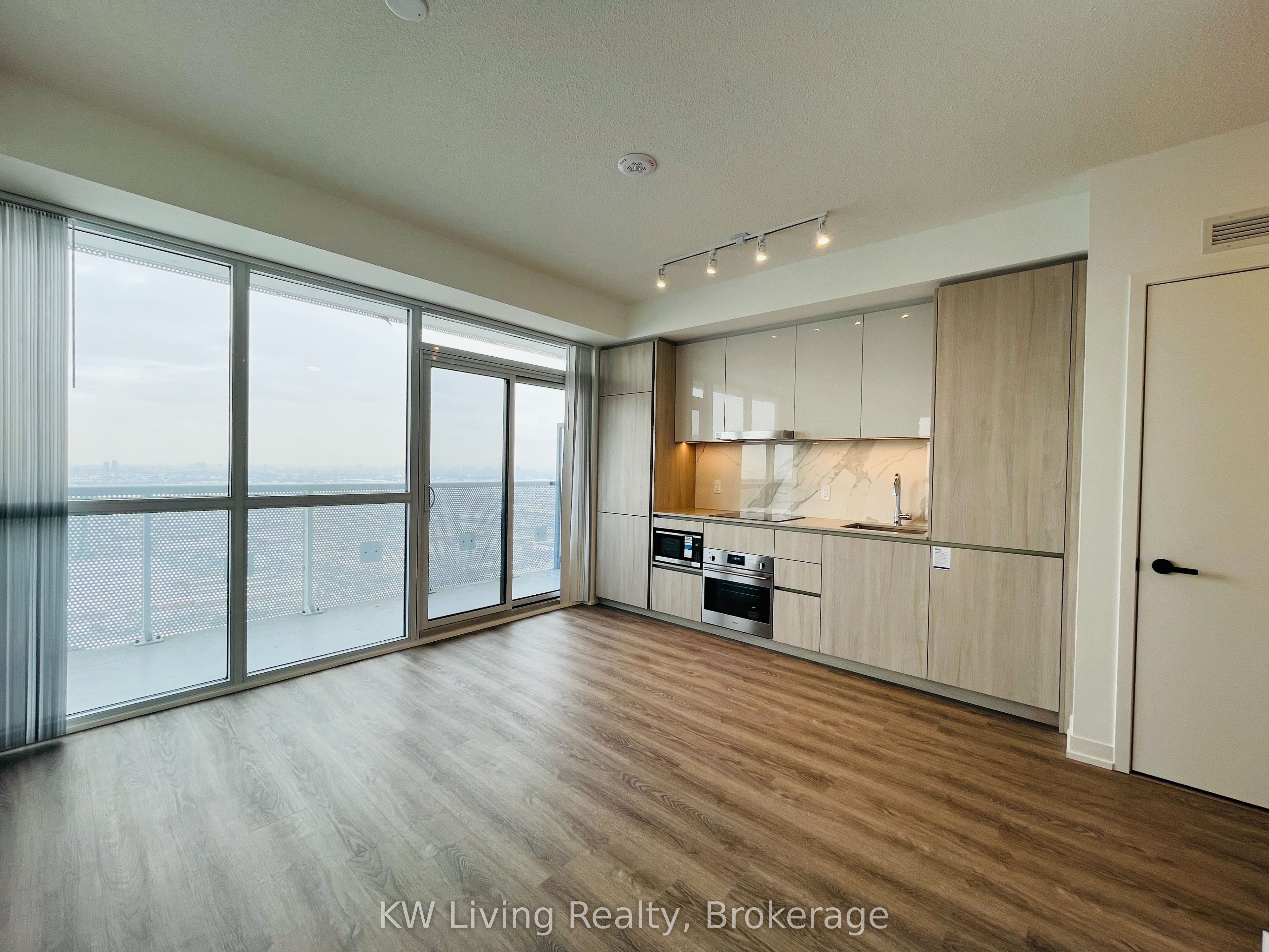 8 Interchange Way 5306