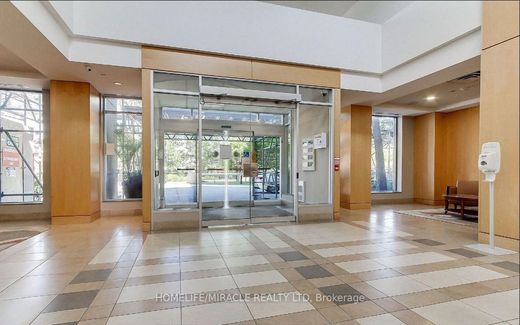 Photo of 18 Mondeo Drive #441, Toronto, ON M1P 5C8 (MLS # E13864078)