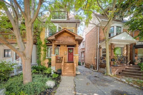 22 Rusholme Park Crescent Toronto ON M6J 2C9