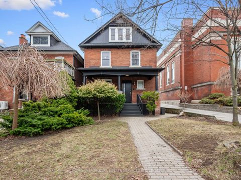 162 Medland Street Toronto ON M6P 2N5