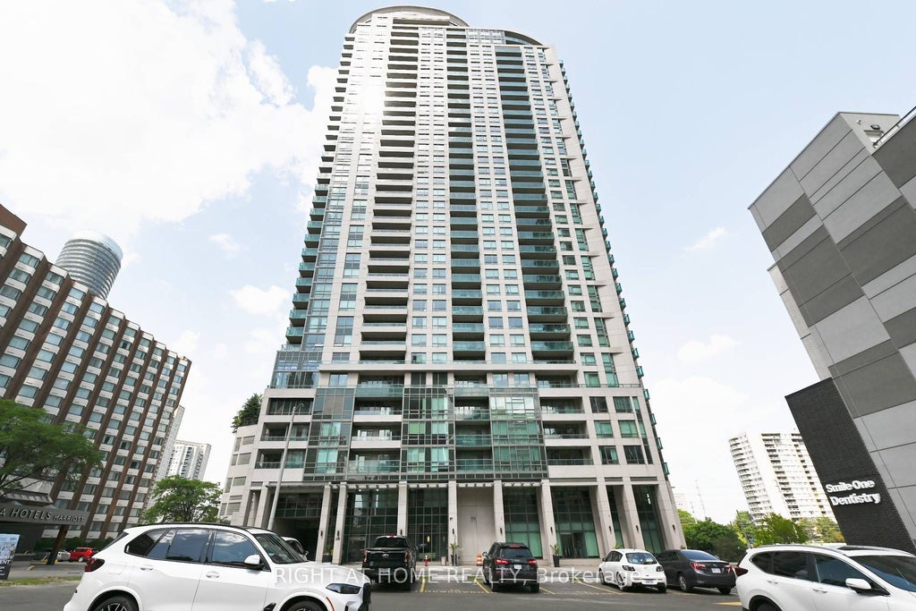 Photo of 208 Enfield Place #2005, Mississauga, ON L5B 0G8 (MLS # W14032320)
