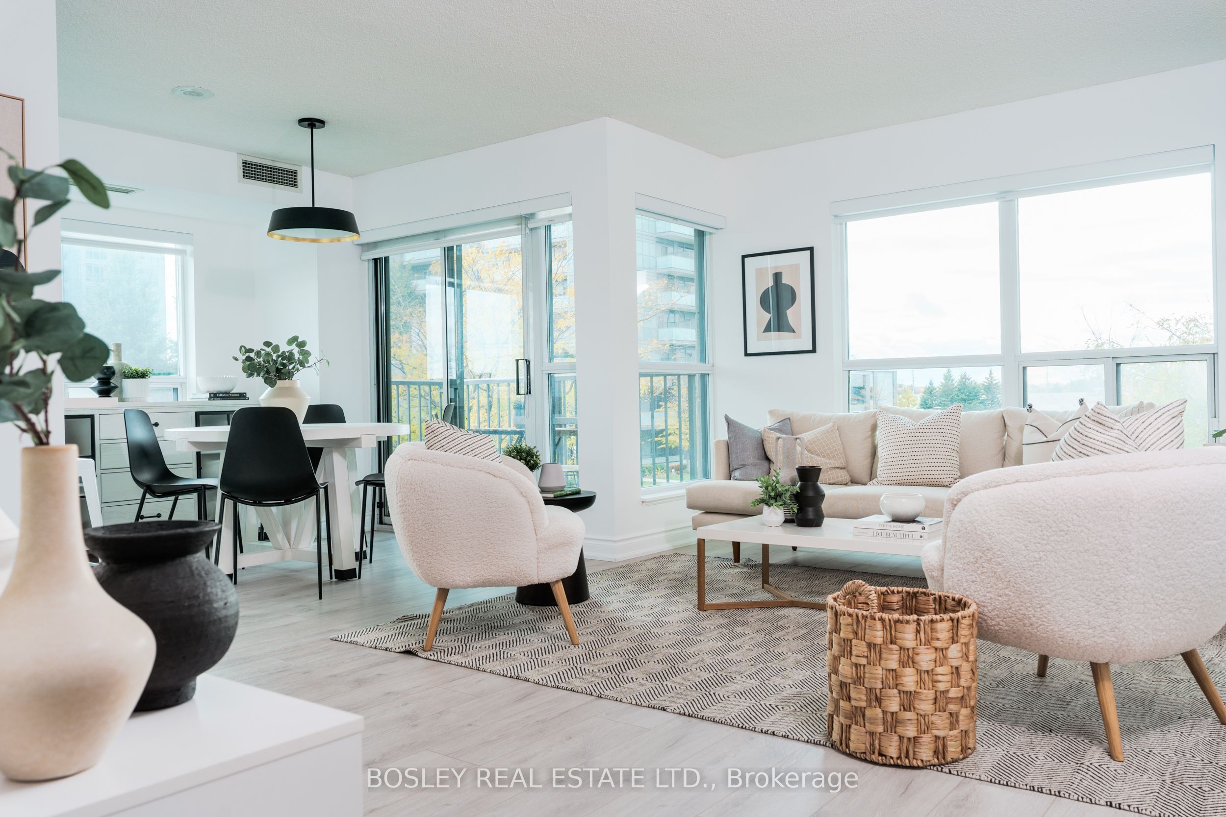 185 Oneida Crescent 207