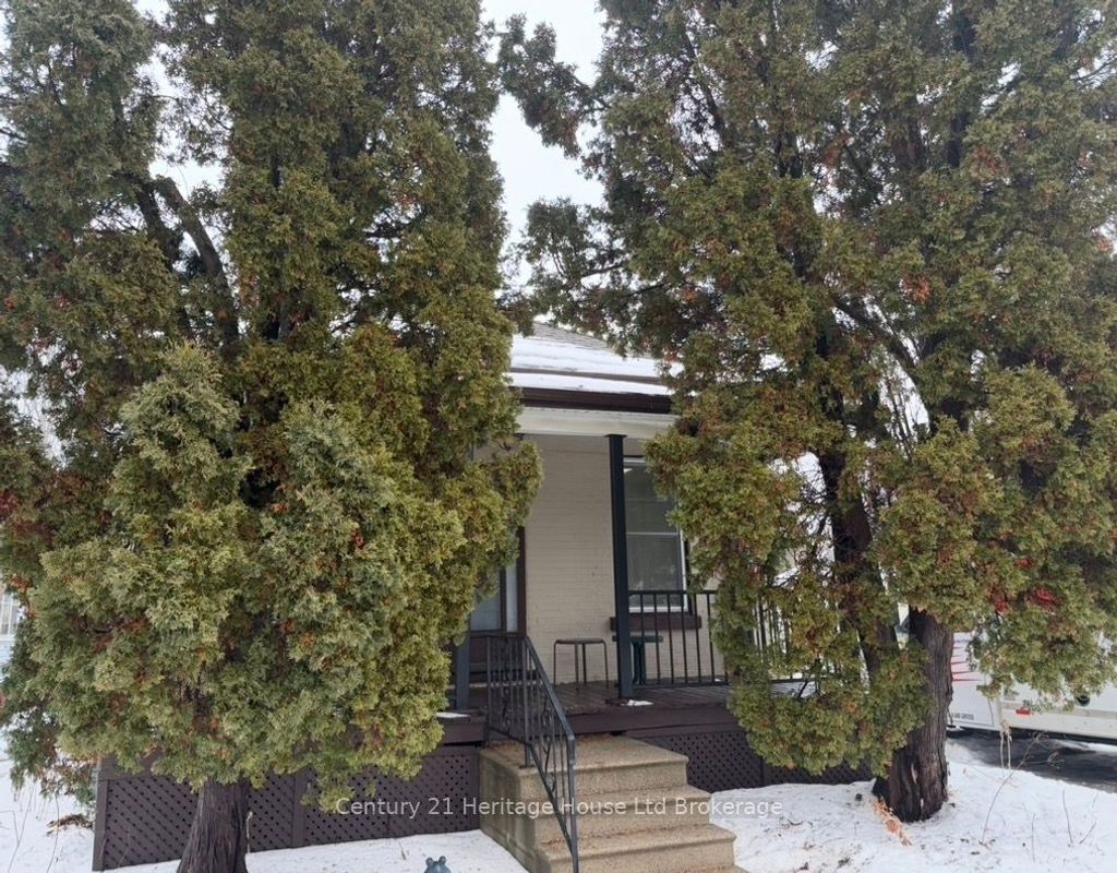 Photo of 12 Sydenham Street, Woodstock, ON N4S 7B2 (MLS # X12679060)