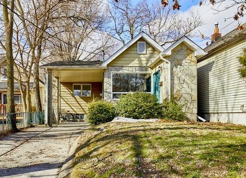 262 Glebemount Avenue Toronto ON M4C 3T8