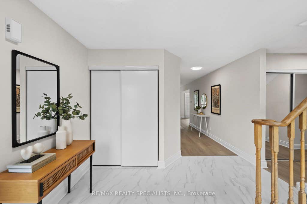Photo of 38 Springfield Way, Vaughan, ON L4J 5E5 (MLS # N13664196)