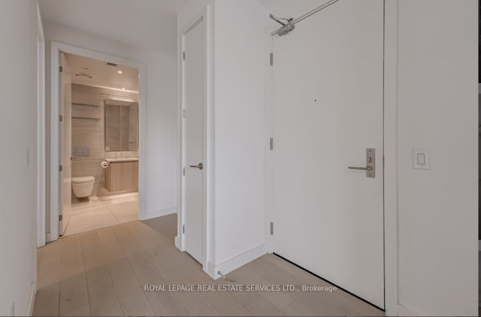 81 Wellesley Street E 203