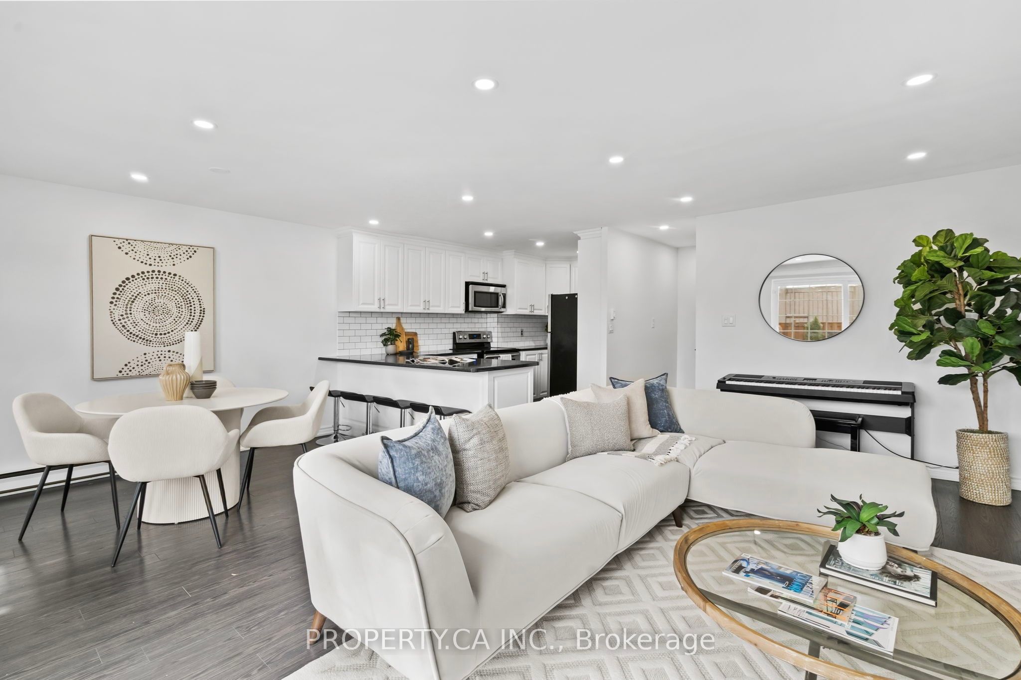 1055 Dundas Street E 179