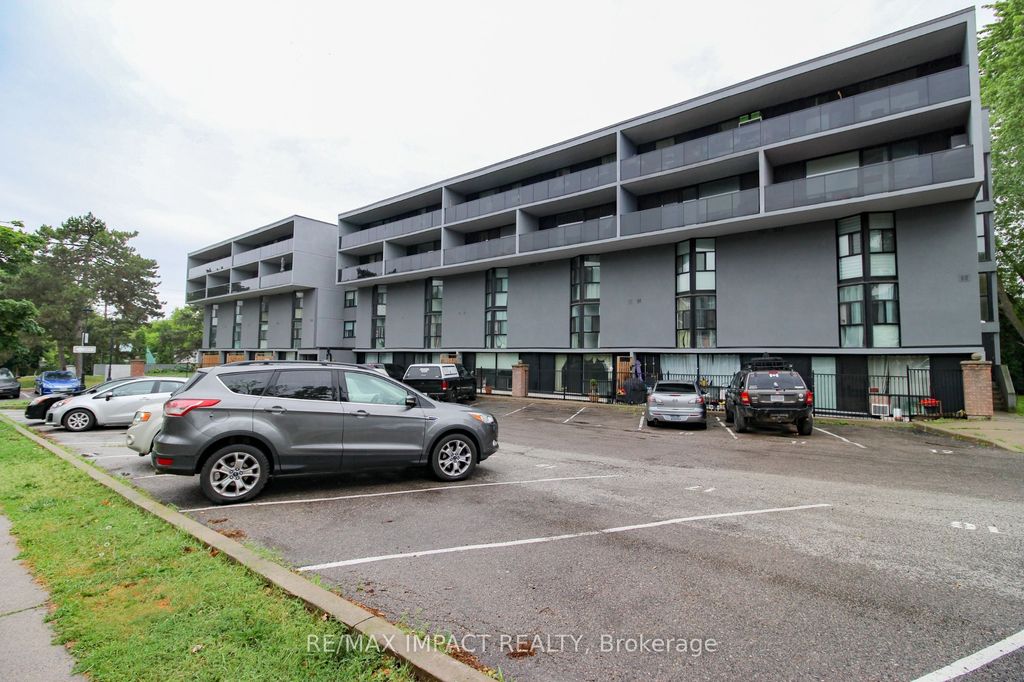 Photo of 454 Centre Street S #112, Oshawa, ON L1H 4C2 (MLS # E12718982)