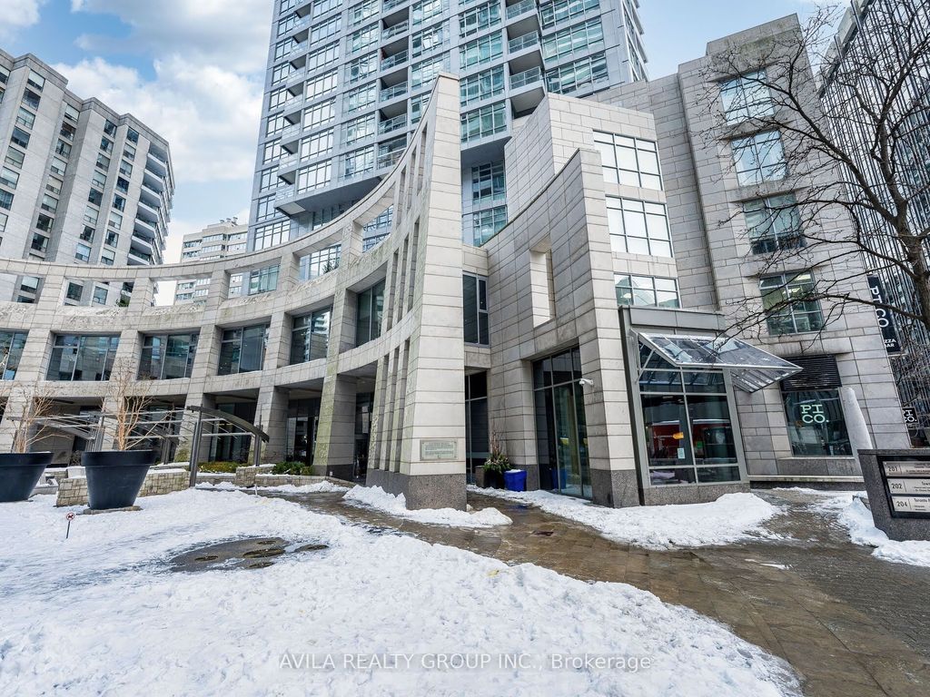 Photo of 2181 Yonge Street #1504, Toronto, ON M4S 3H7 (MLS # C12718226)