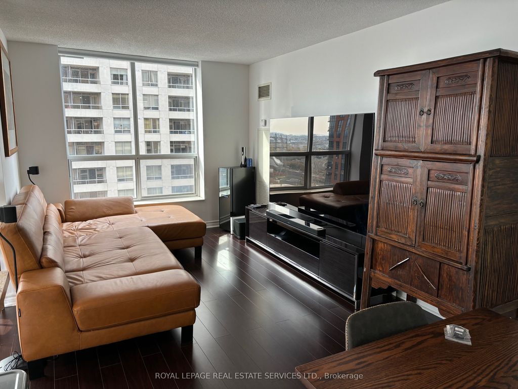 Photo of 5229 Dundas Street W #1210, Toronto, ON M9B 6L9 (MLS # W12417869)