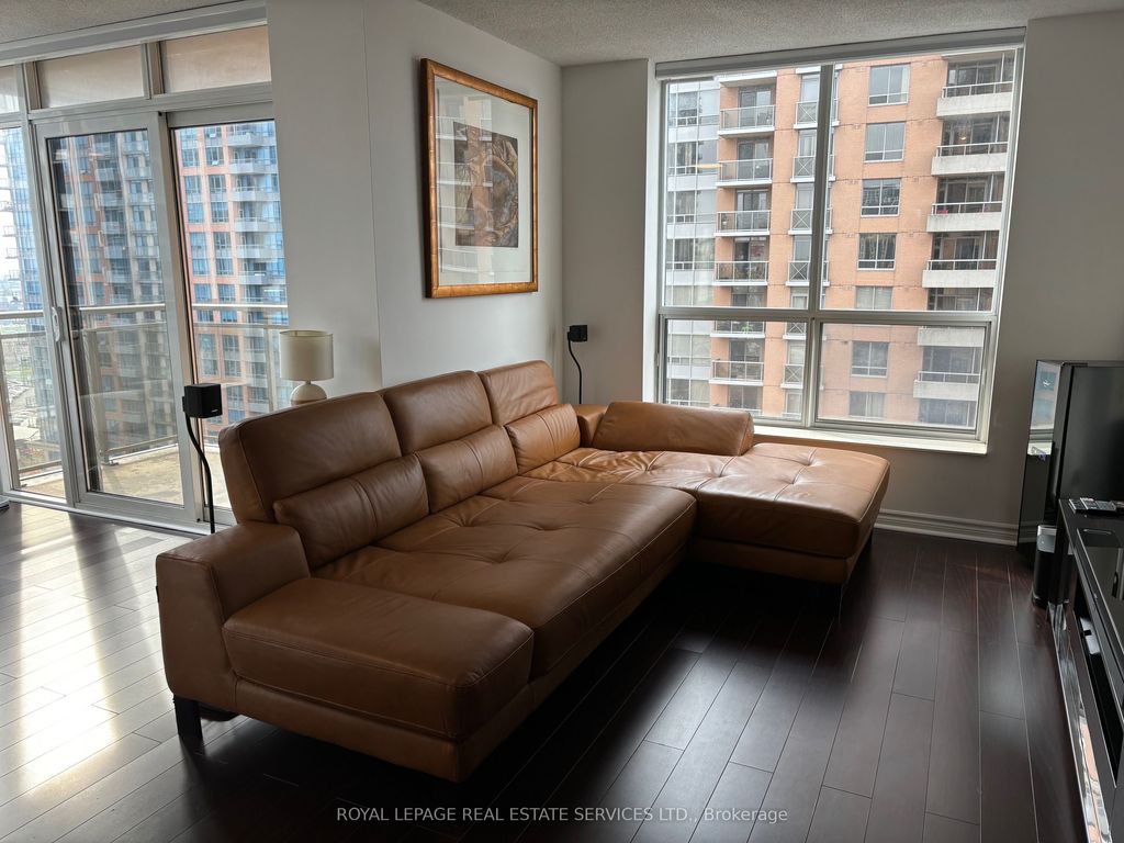 Photo of 5229 Dundas Street W #1210, Toronto, ON M9B 6L9 (MLS # W12417869)