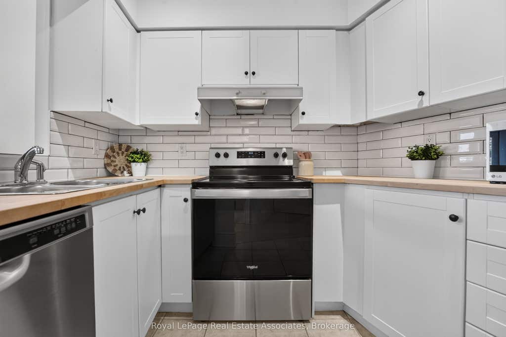 Photo of 115 Richmond Street E #1006, Toronto, ON M5C 3H6 (MLS # C13645826)