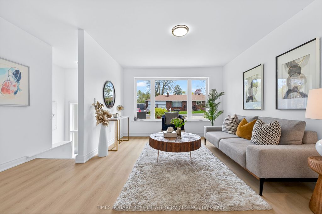 Photo of 230 East Street, East Gwillimbury, ON L9N 1K8 (MLS # N13141314)