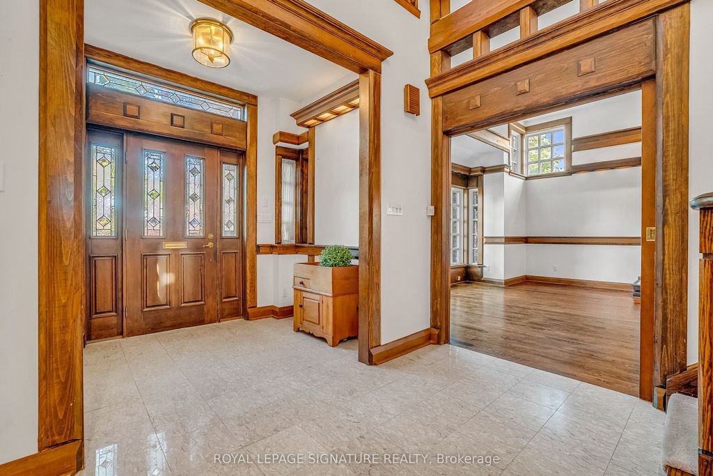 Photo of 6 Crossburn Drive, Toronto, ON M3B 2Z2 (MLS # C12387490)
