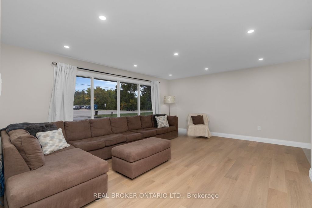 Photo of 17 Locke Avenue, Clearview, ON L0M 1S0 (MLS # S12427999)