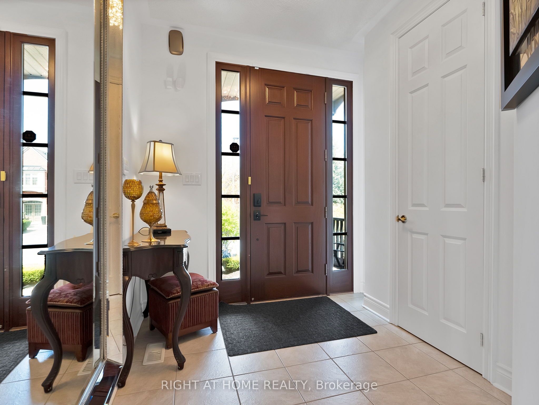 8 Yemina Gate