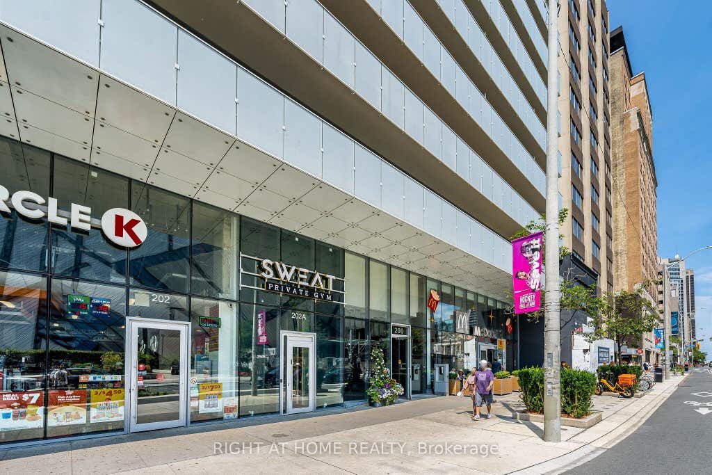 Photo of 200 W Bloor Street W #1604, Toronto, ON M5S 0B1 (MLS # C13629912)