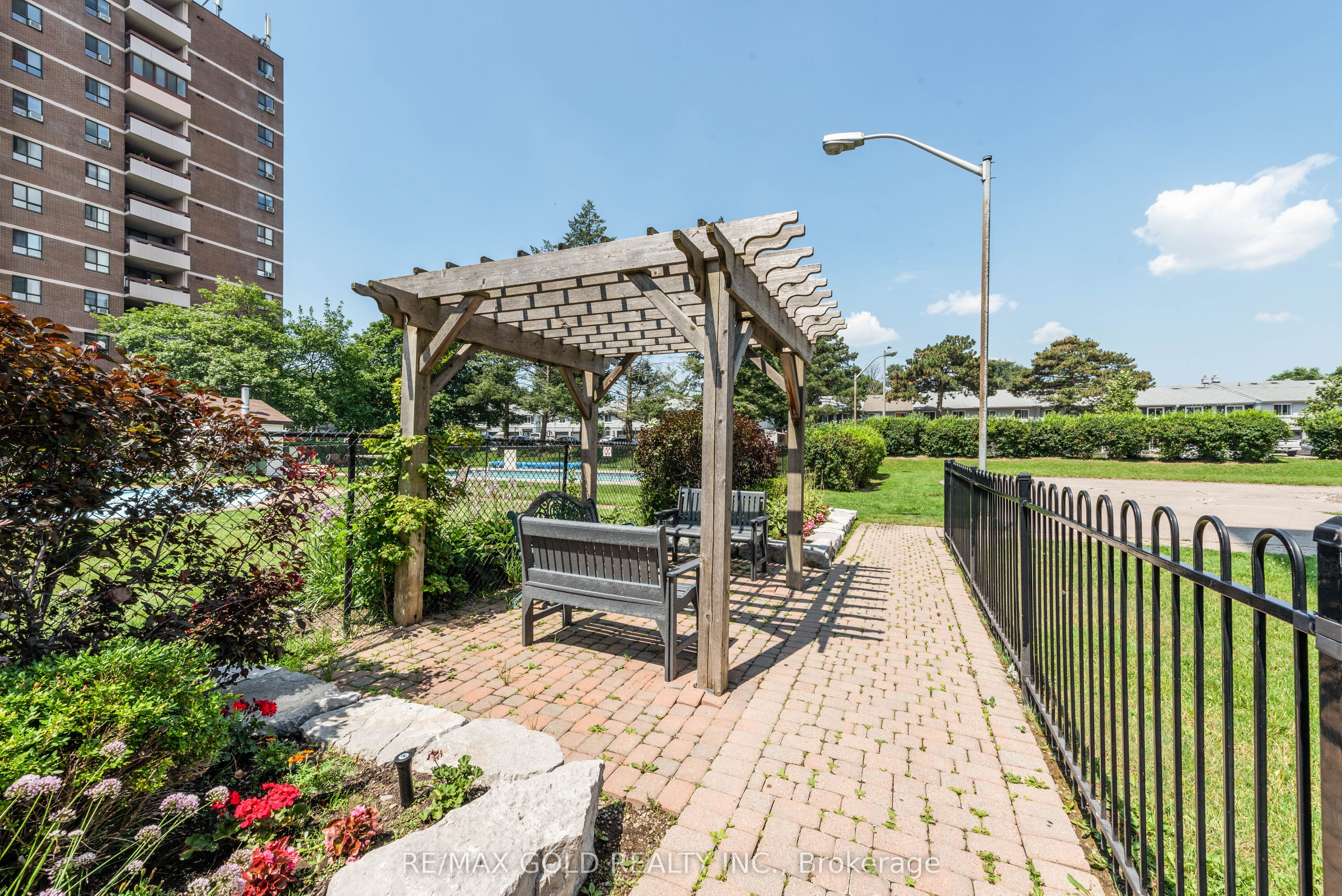 1615 Bloor Street E 210