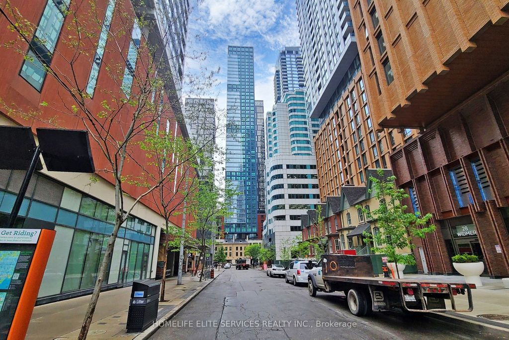 Photo of 327 King Street W #703, Toronto, ON M5V 0W7 (MLS # C12455215)