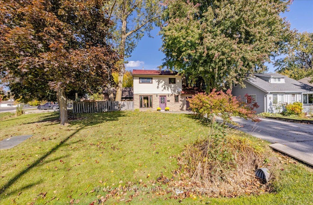 Photo of 176 Garden Avenue, Georgina, ON L4P 2L1 (MLS # N14015862)
