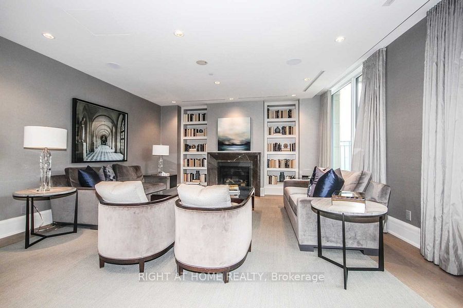 181 Davenport Road 306