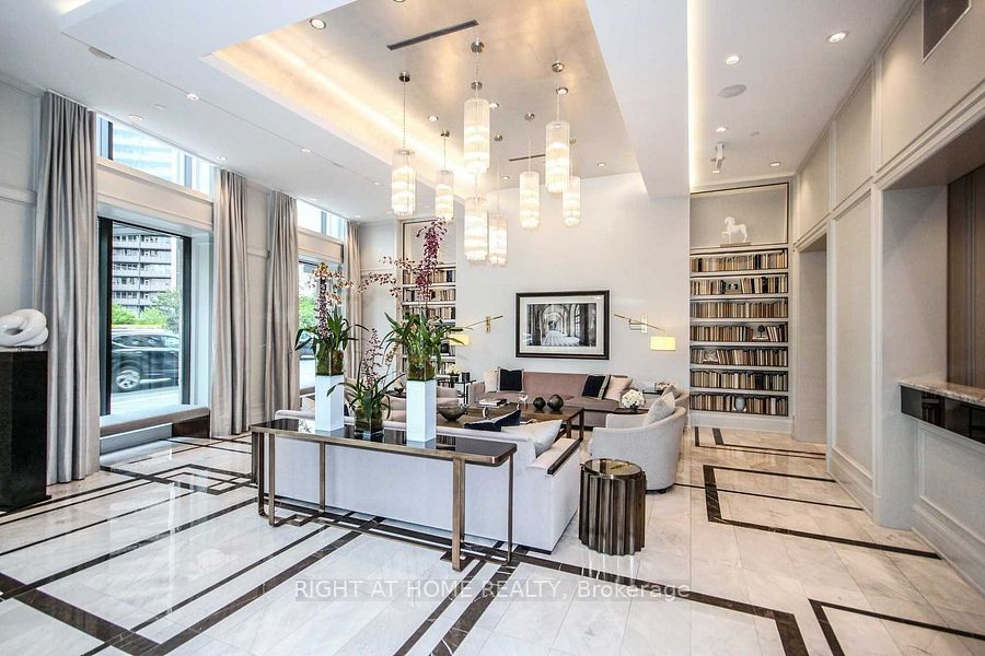 181 Davenport Road 306