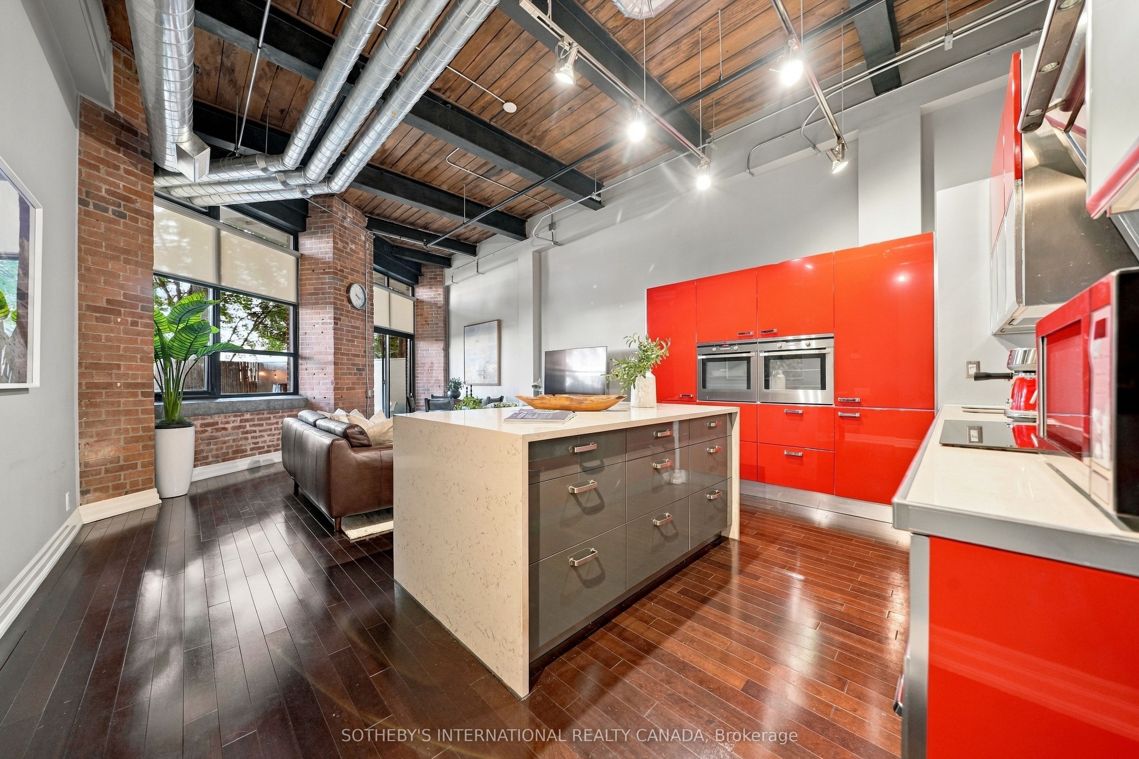 43 Hanna Avenue 103