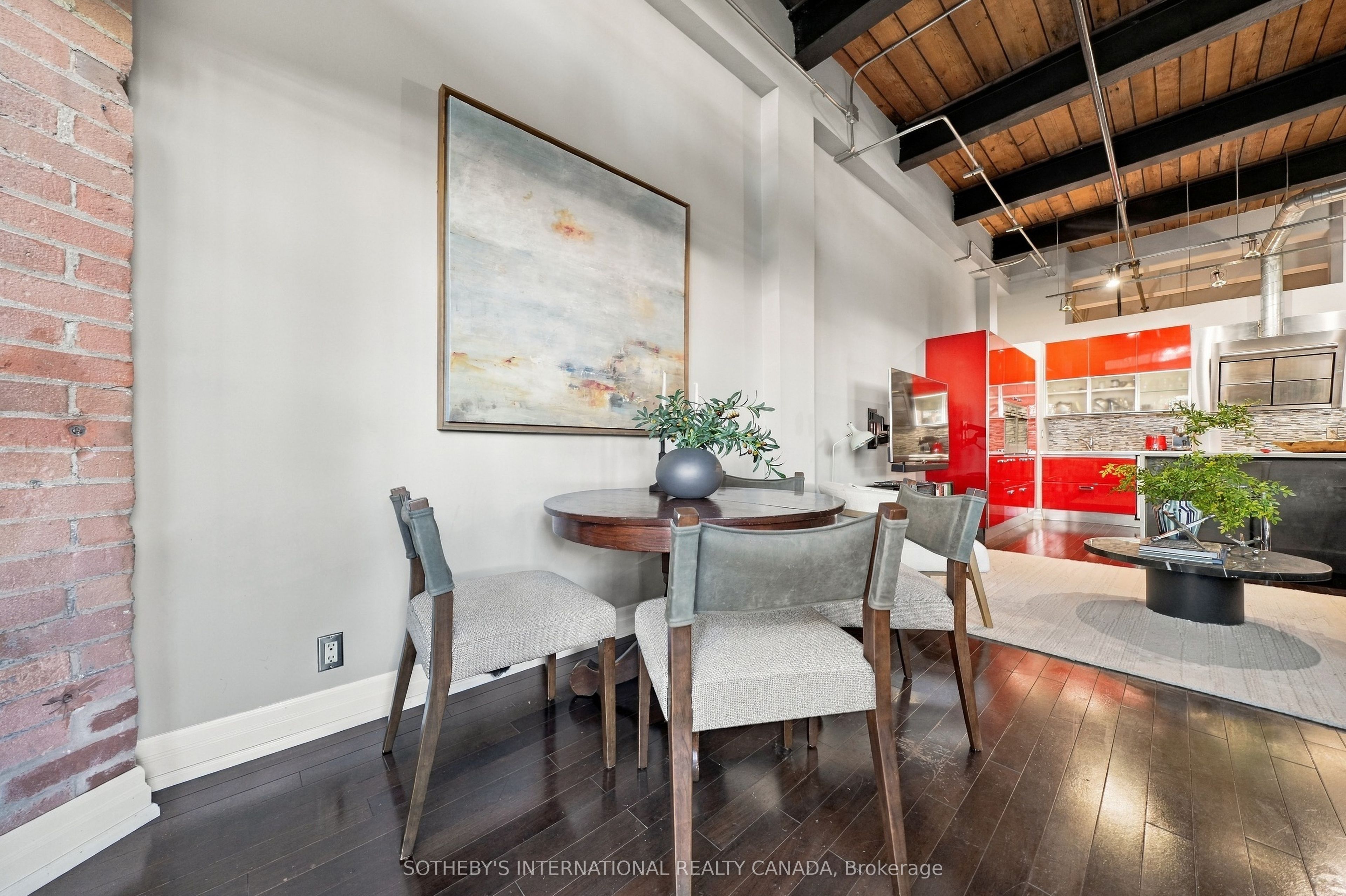 43 Hanna Avenue 103