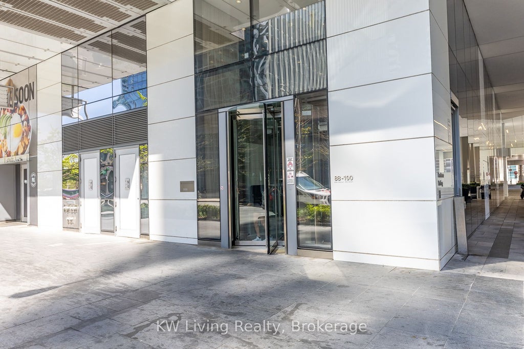 Photo of 88 Harbour Street #1010, Toronto, ON M5J 0C3 (MLS # C13438116)